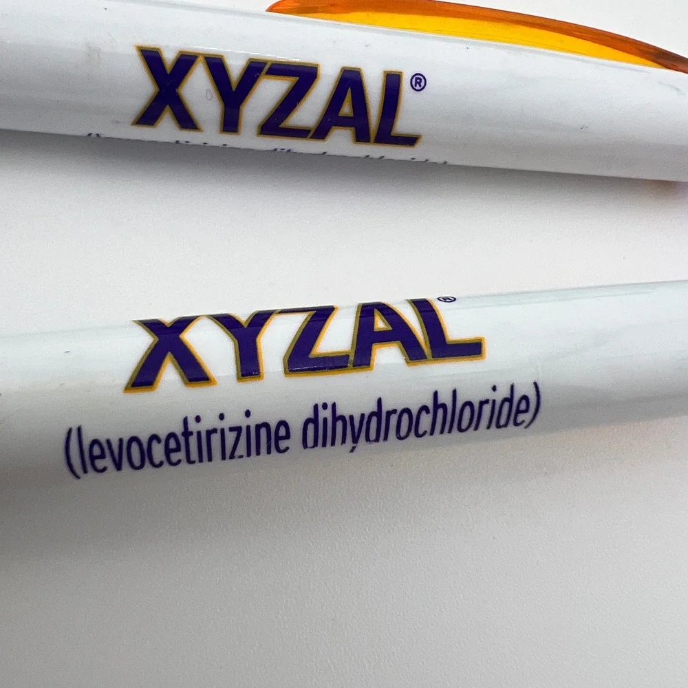 Xyzal Ballpoint Pens Pharmaceutical Promo 2010s Blue Ink 3pc PaperMate Blk Wht